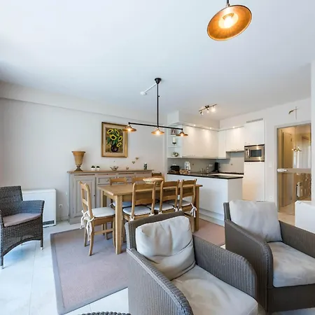 Apartment Guernsey 102 Located On The In